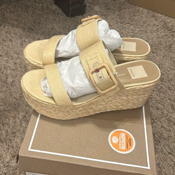 Dolce Vita Wedge Sandal - Picture 5 of 5